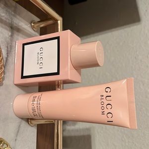 Gucci- lotion & perfume 🩷